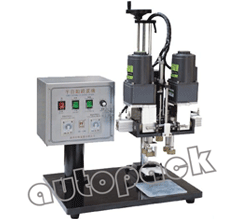 噴頭泵頭旋蓋機(jī)/化妝品旋蓋機(jī)/自動(dòng)旋蓋機(jī)